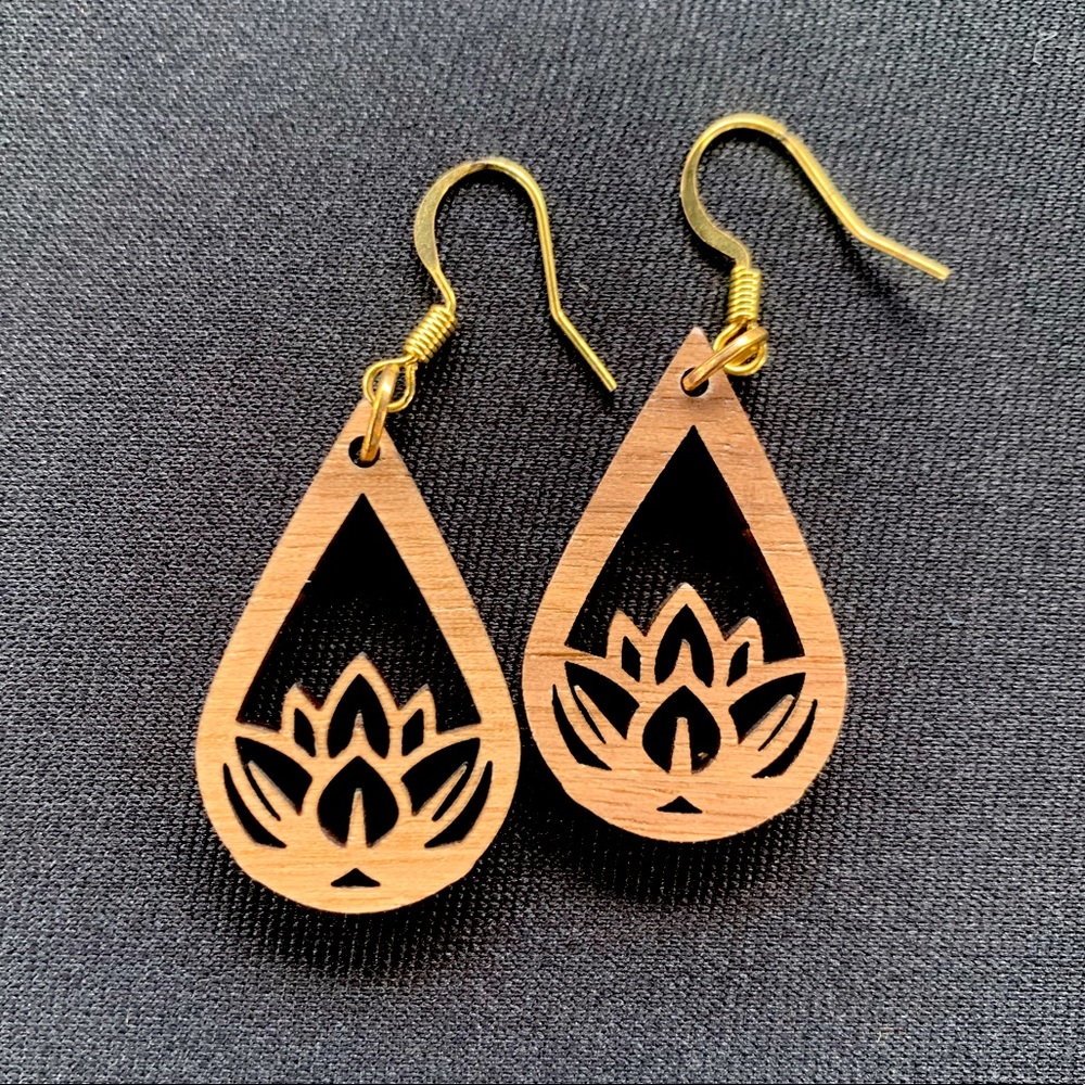 Lotus cherry wood earrings